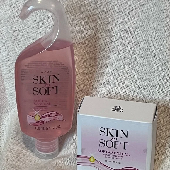 Avon Skin So Soft, Soft and Sensual Bath Set. - Picture 3 of 5
